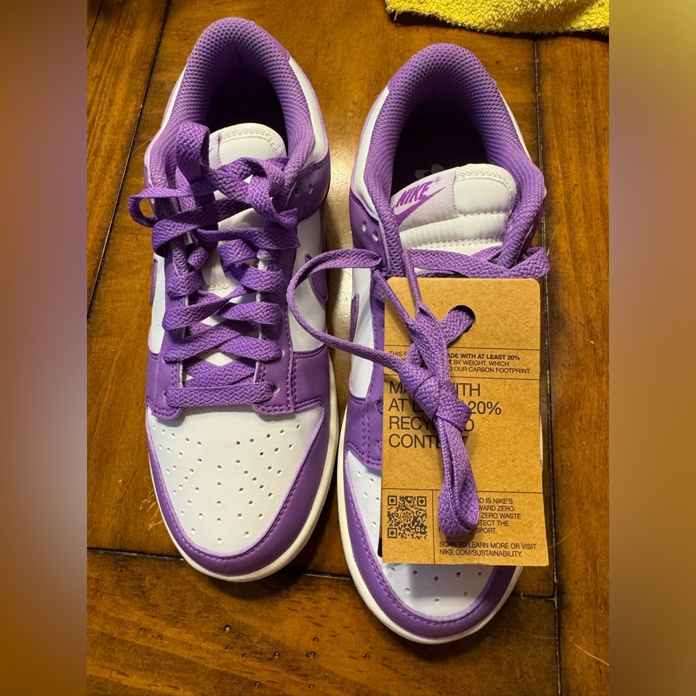 Women’s Nike Dunk Low Next Nature Size 6.5